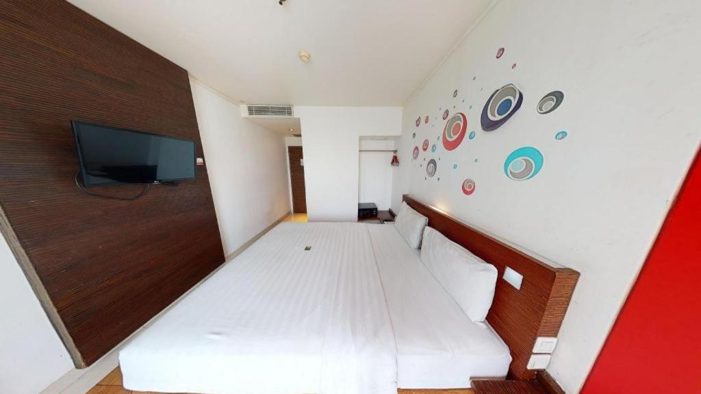 Redstar Hotel Jakarta Exterior photo