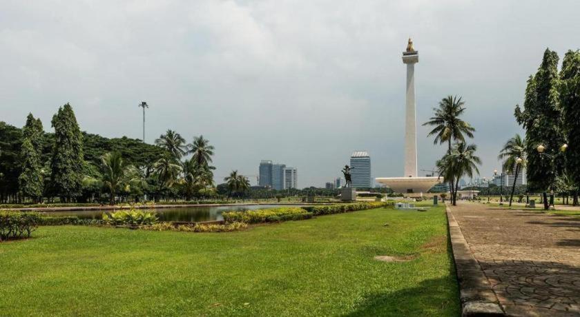 Redstar Hotel Jakarta Exterior photo