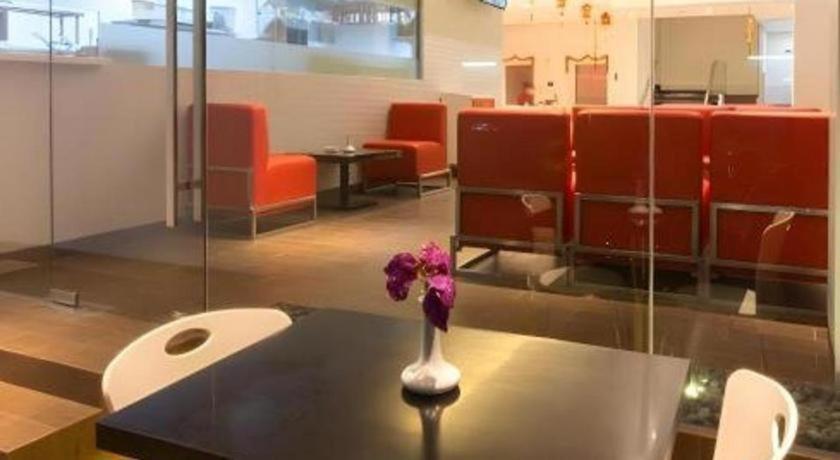 Redstar Hotel Jakarta Exterior photo